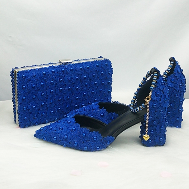 Women Bags For Party - รองเท้าเจ้าสาวสีน้ำเงินขาวประดับมุก สายรัดแบบลูกปัด ยี่ห้อ BaoYa Fang หัวแหลม