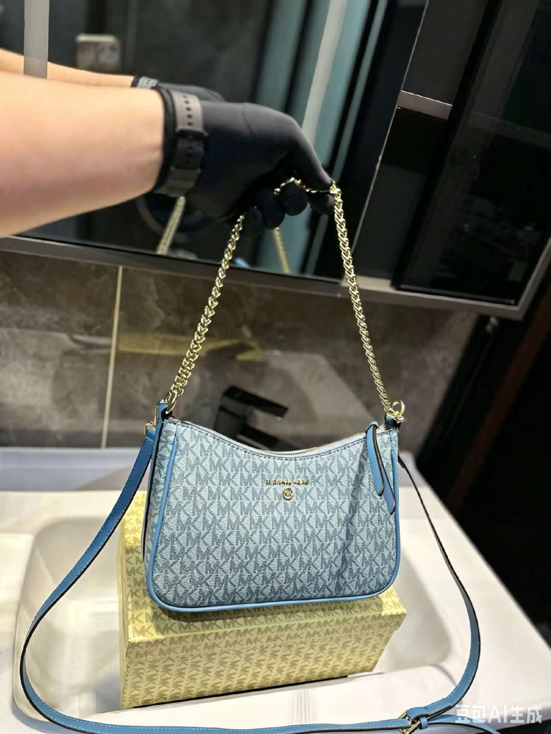 MICHAEL KORS MK Jet Set Travel - Women'S Bags Of Michael Kors บทวิจารณ์และราคา