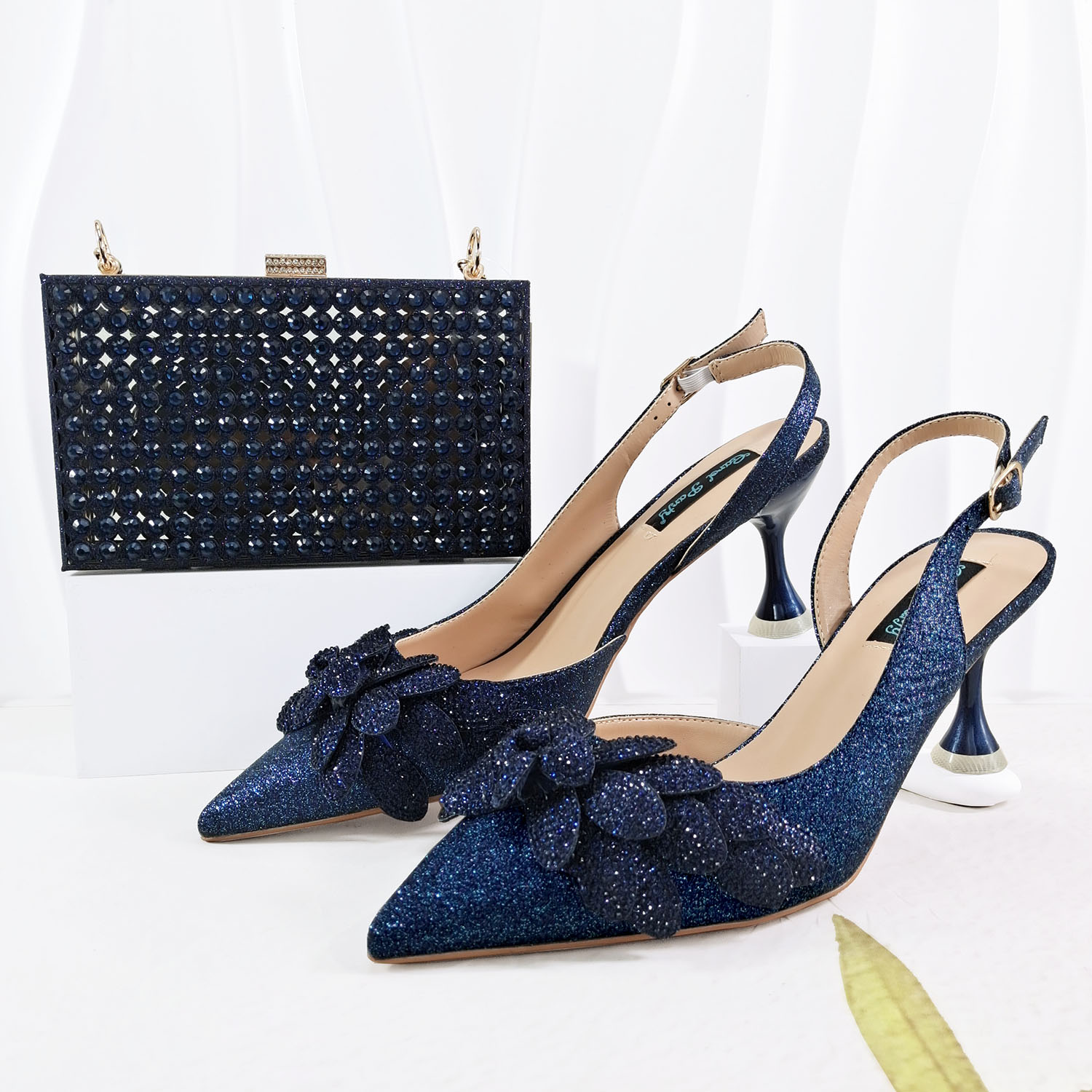 รองเท้าผู้หญิงระดับไฮเอนด์สไตล - Women Bags For Party บทวิจารณ์และราคา