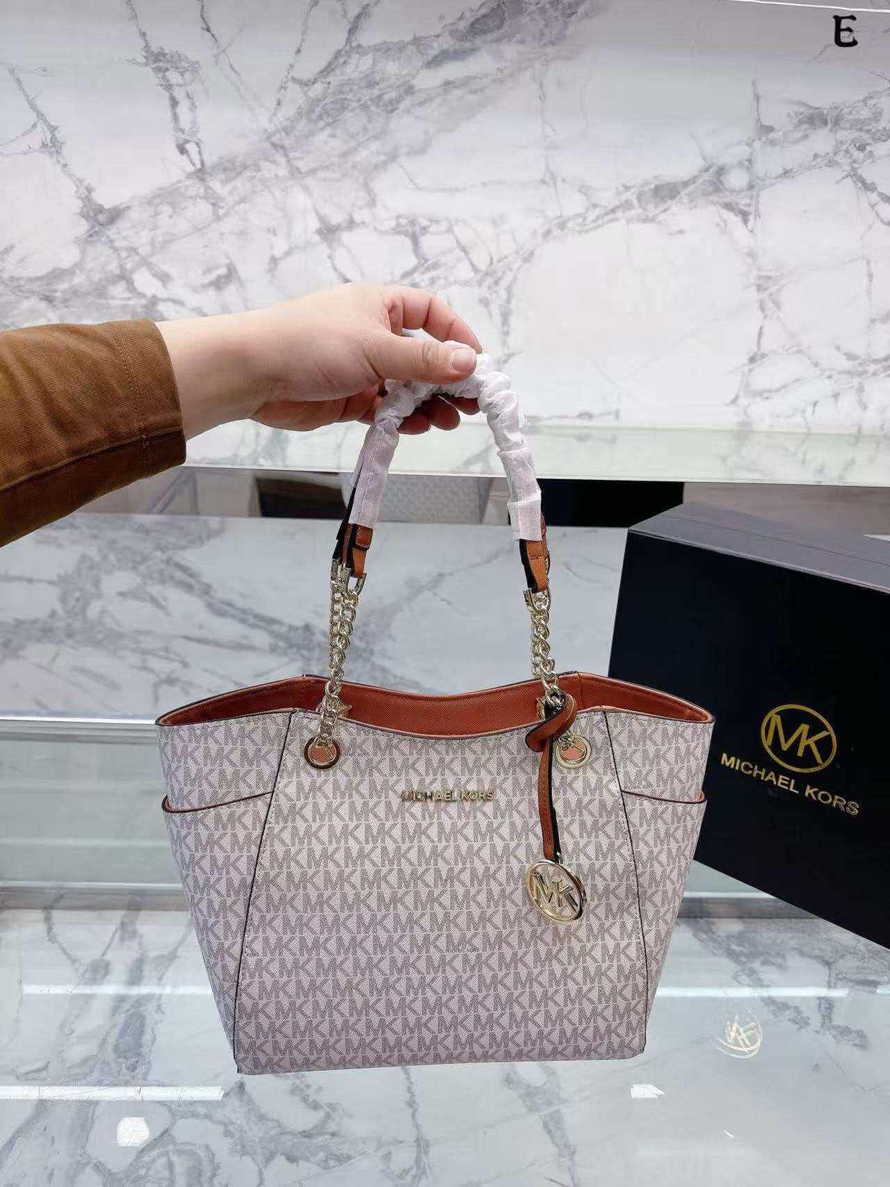 Michael Kors Jet Set 2026 สินค - Women'S Bags Of Michael Kors บทวิจารณ์และราคา